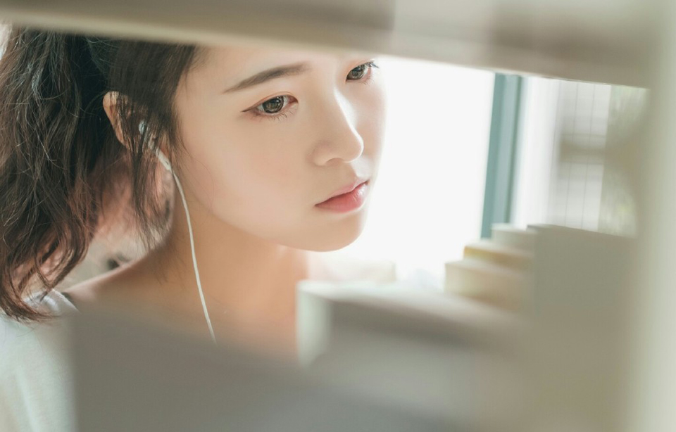 “报~”